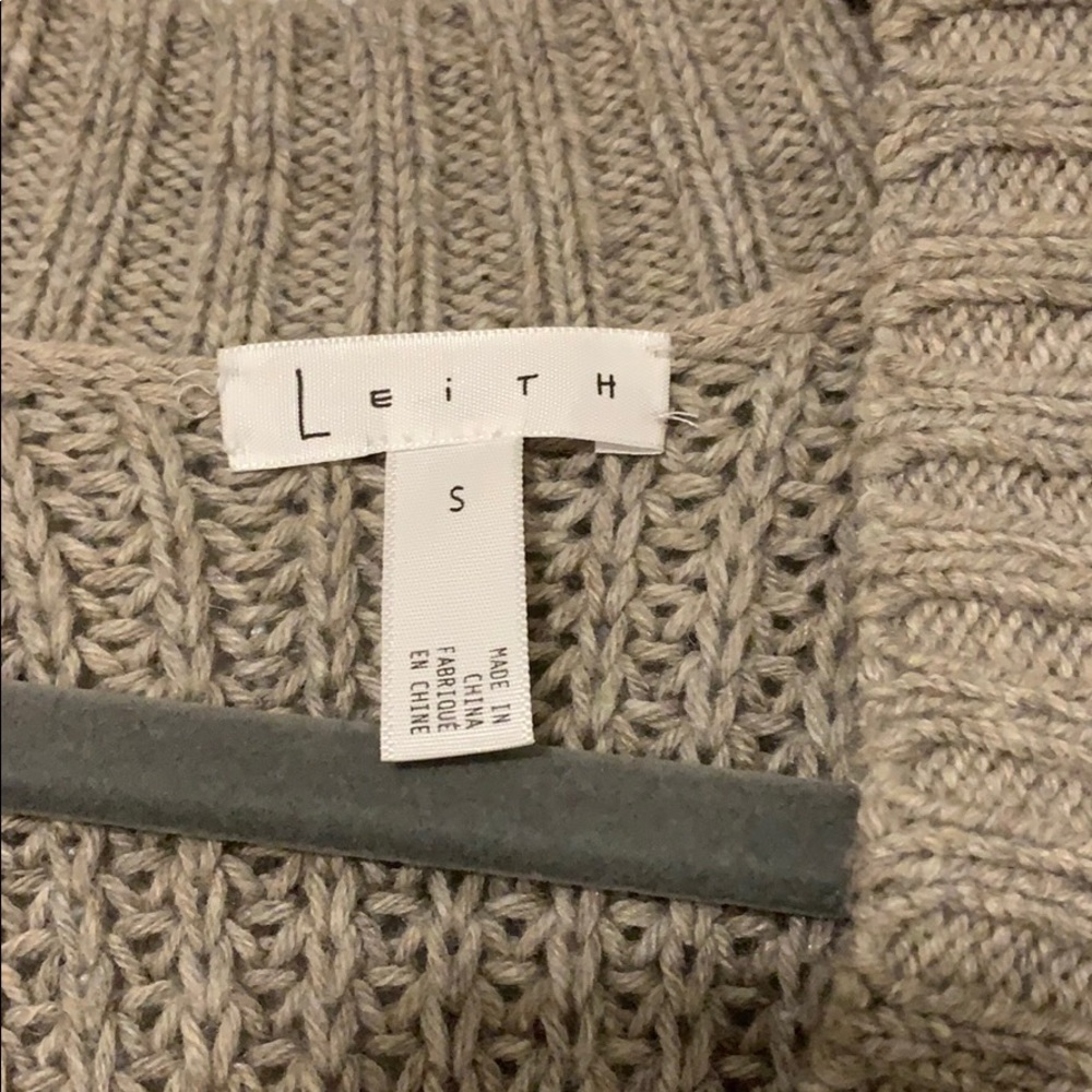 Tan Leith sweater size small